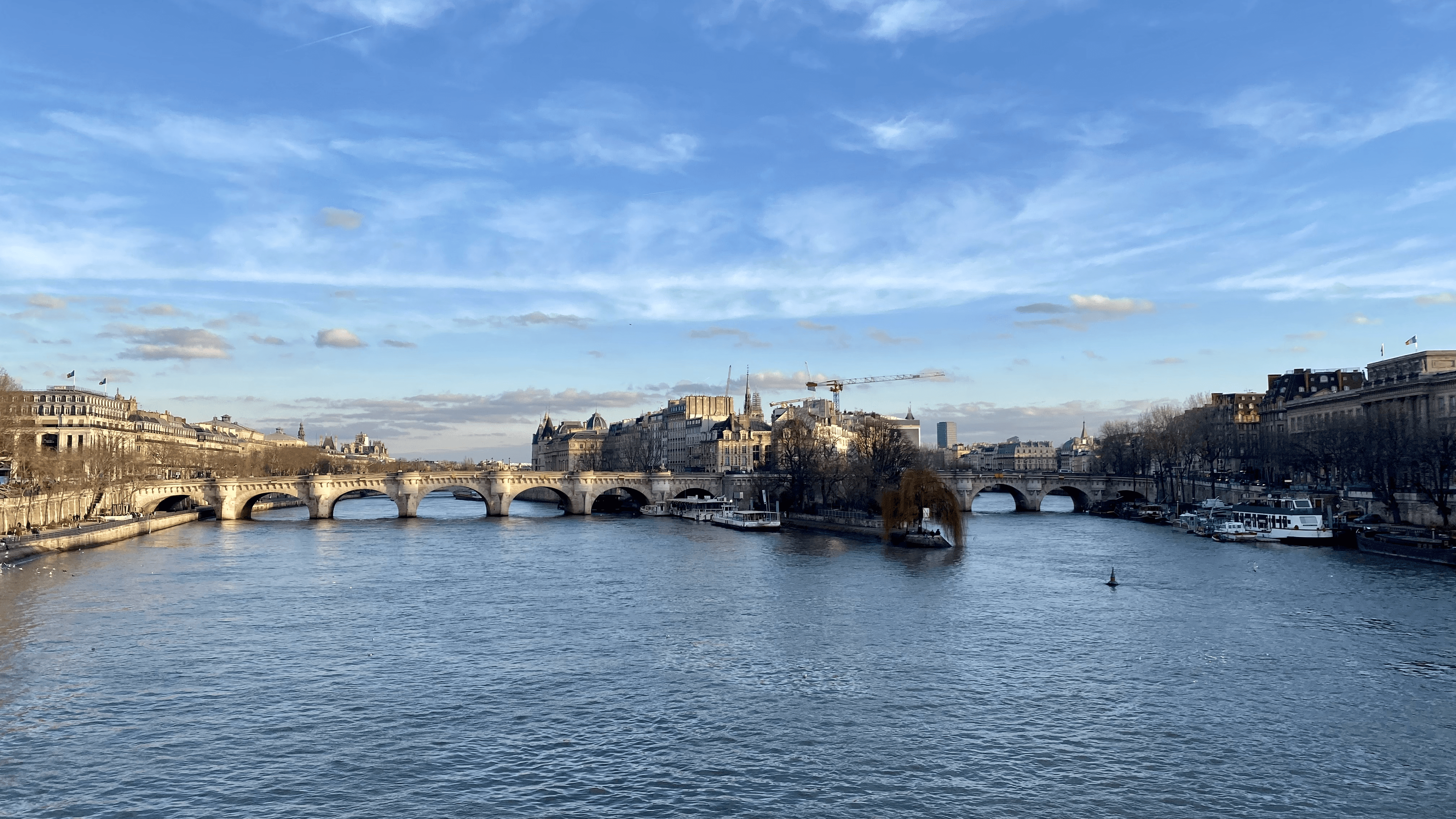 Louvre et architecture